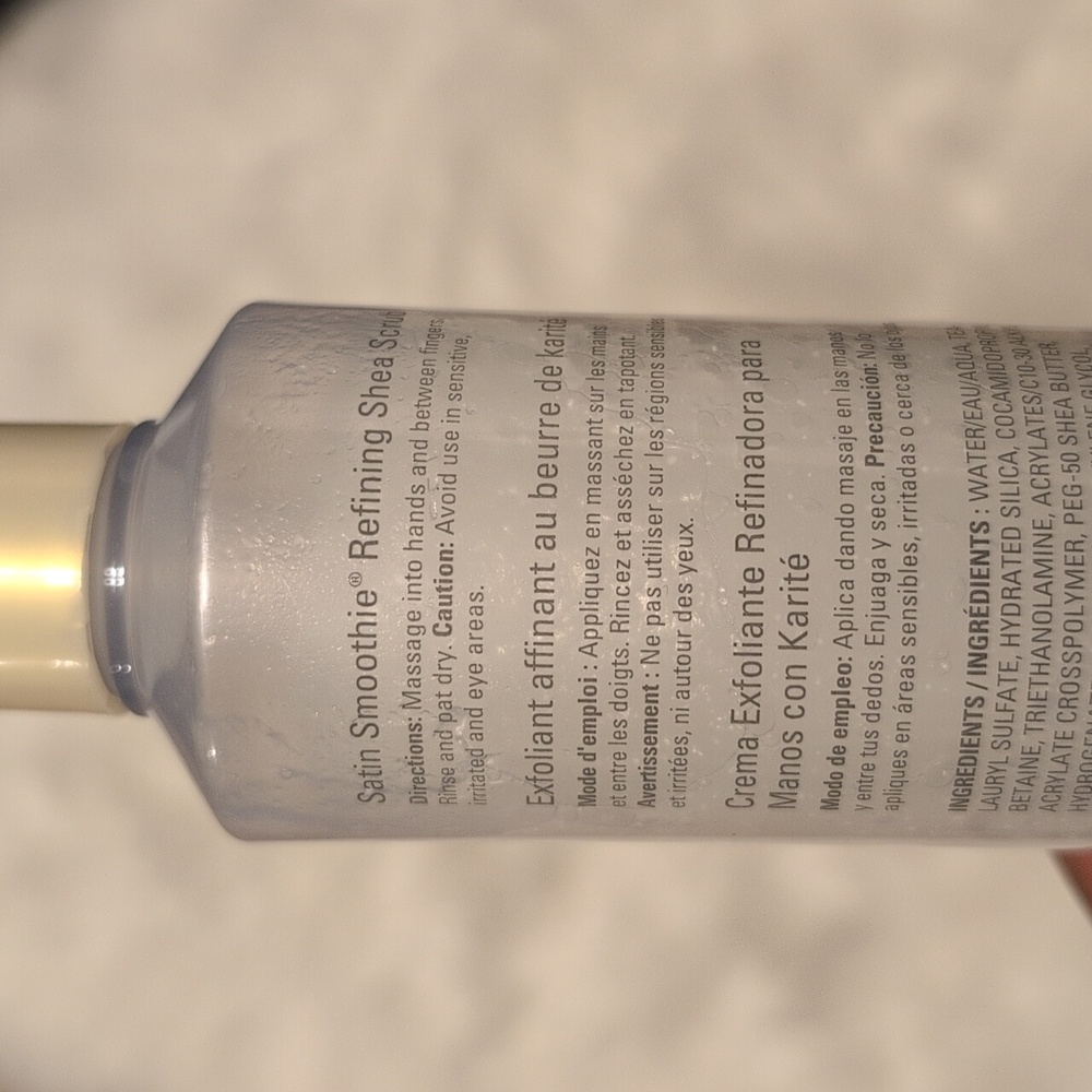 Mary Kay Satin Hands Trio - Picture 6 of 10